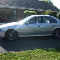 02 BMW 520i