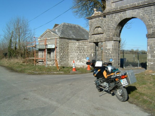 24C Volunteer arch between Laurencetown and Kiltomer