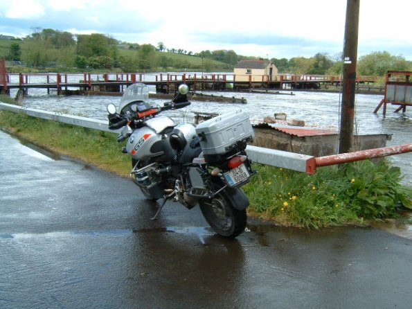 02U Eel traps on the river Bann